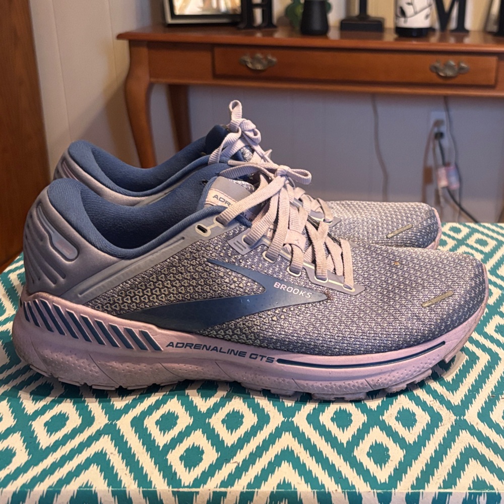 Brooks Women's Adrenaline GTS Athletic Shoes - Gray and Purple